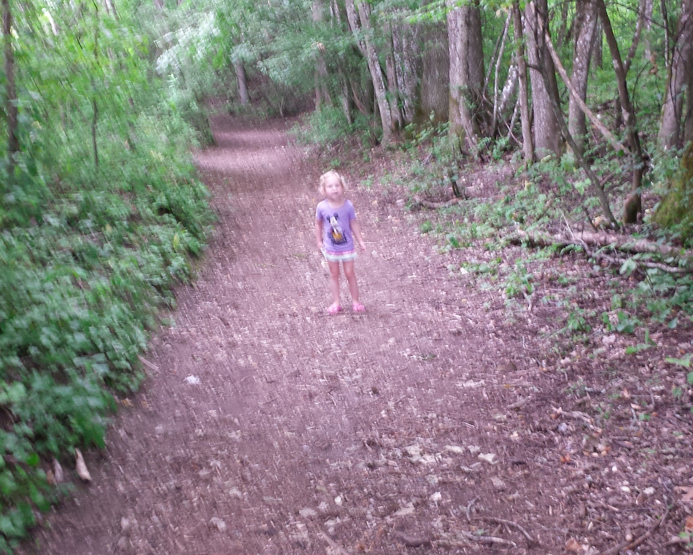 Lichtkind im Wald